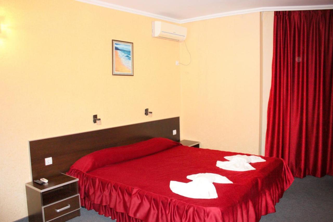 Cantilena Hotel Νεσέμπαρ Εξωτερικό φωτογραφία